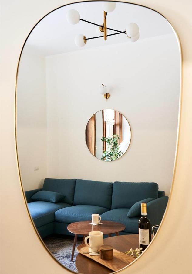 ミラノCozy Duomo - Elegant & Quiet, 300M From Cathedralアパートメント エクステリア 写真