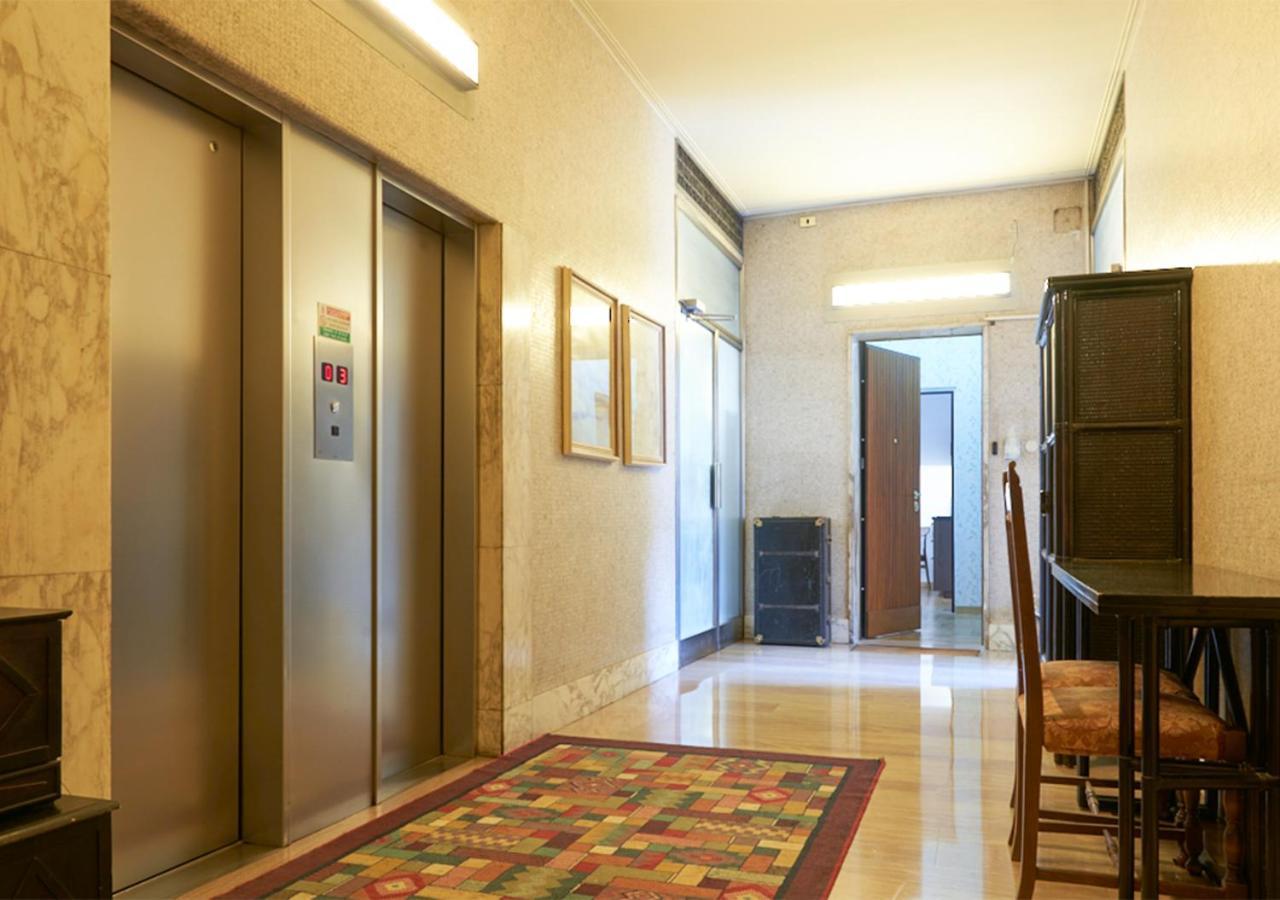 ミラノCozy Duomo - Elegant & Quiet, 300M From Cathedralアパートメント エクステリア 写真